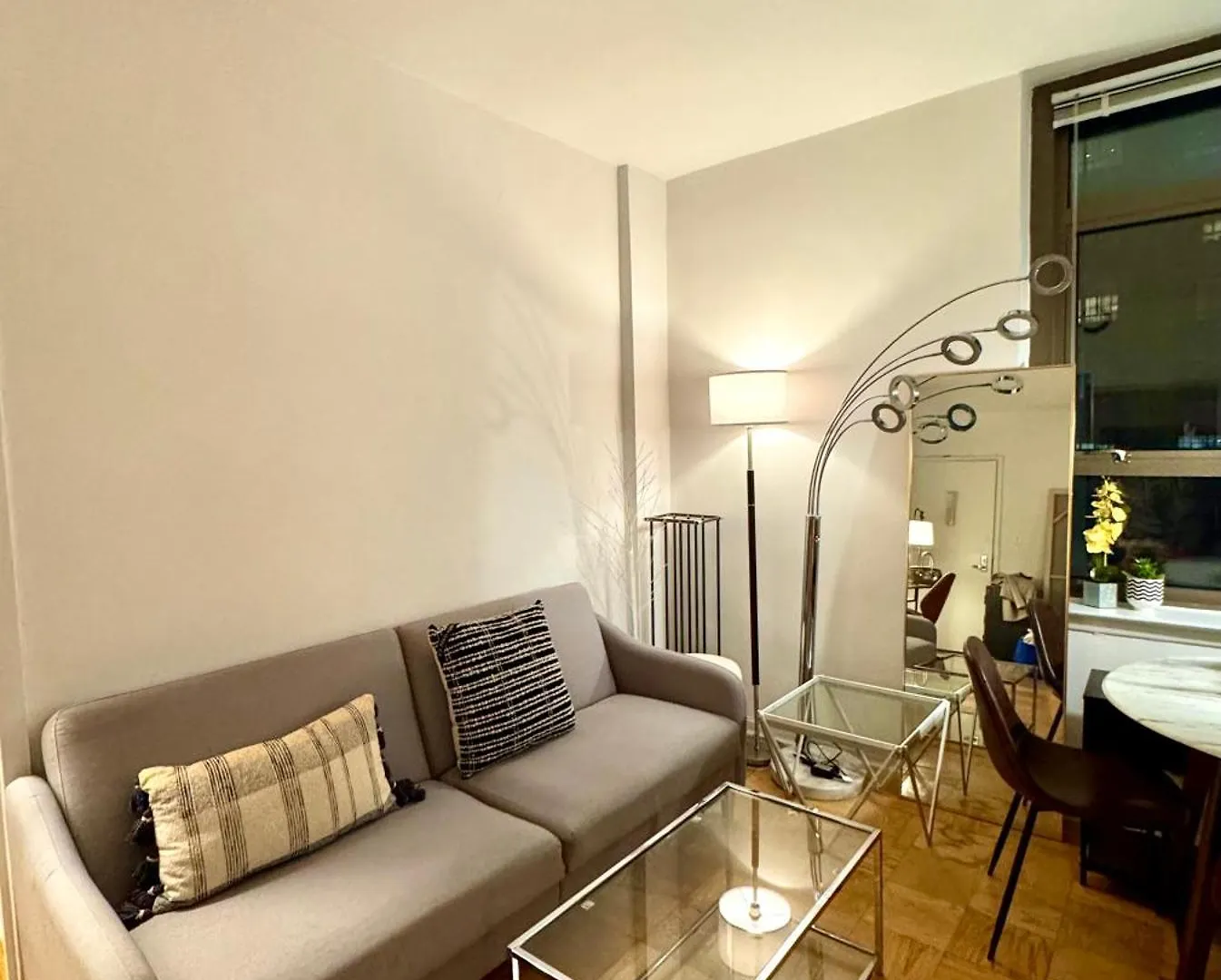 Apartment Midtown Park Ave Charming Chrysler View Corner Studio New York United States